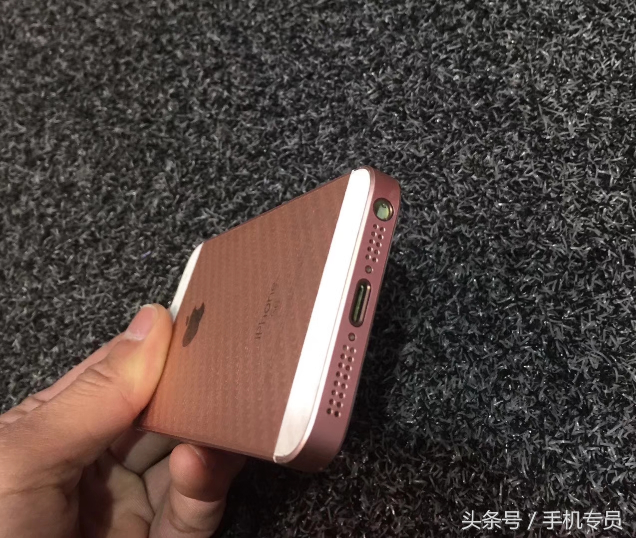 苹果5s和诺基亚6,苹果手机二手价格高的不好出手