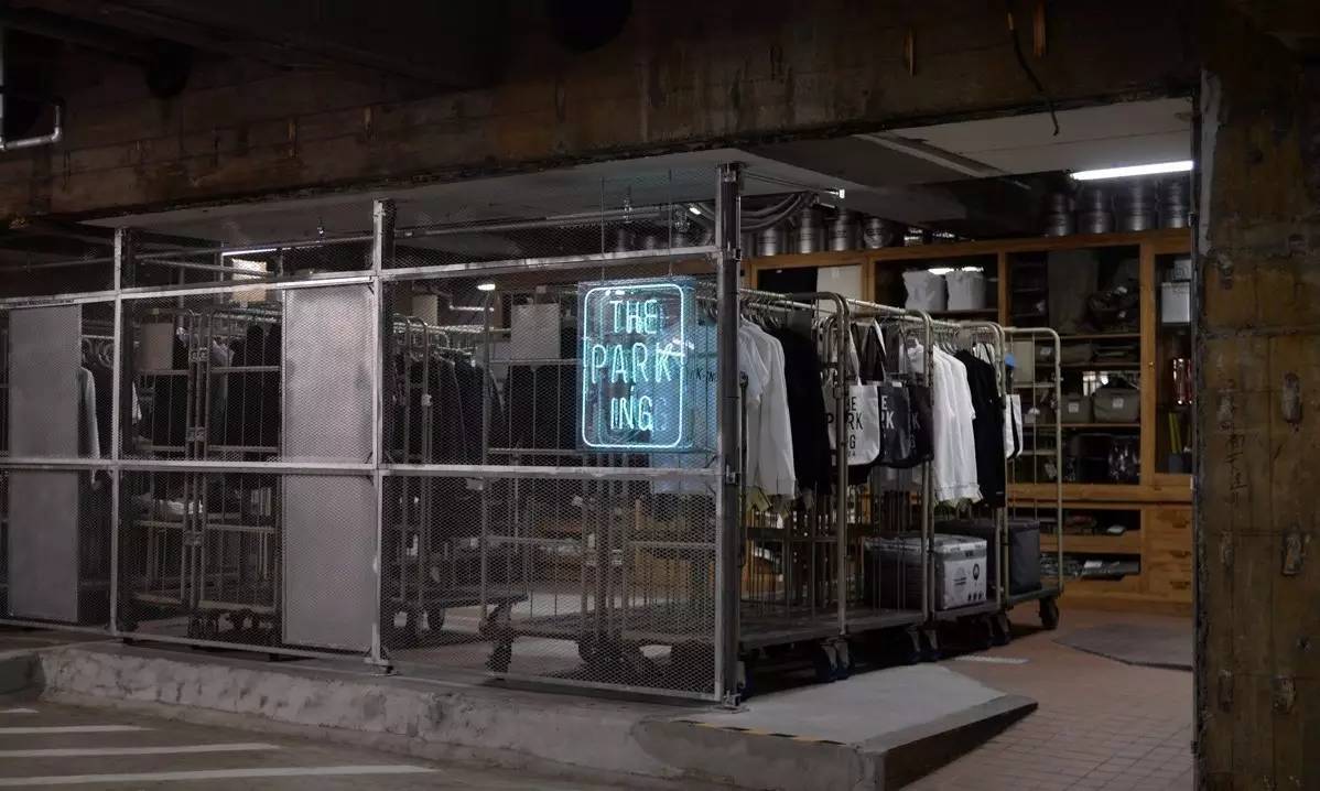 与别人撞衫时该怎么说,和别人撞衫了英语怎么说