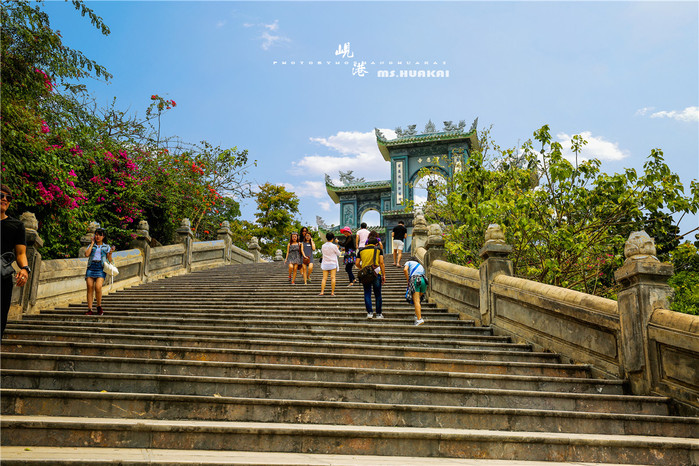 周末越南团进入东兴旅游,节假日去越南旅游怎么样