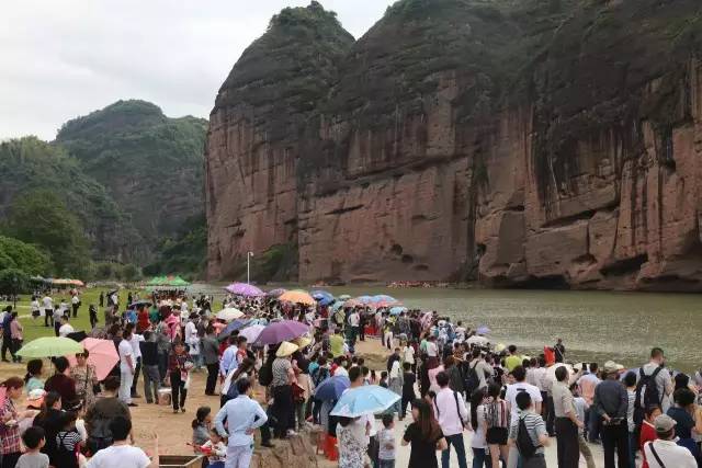 这个季节江西合适去哪里旅游,江西必玩的五A景区