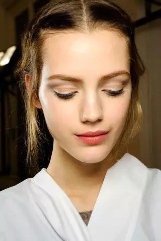 德国也有西施仙女，气质不输刘亦菲迪丽热巴！