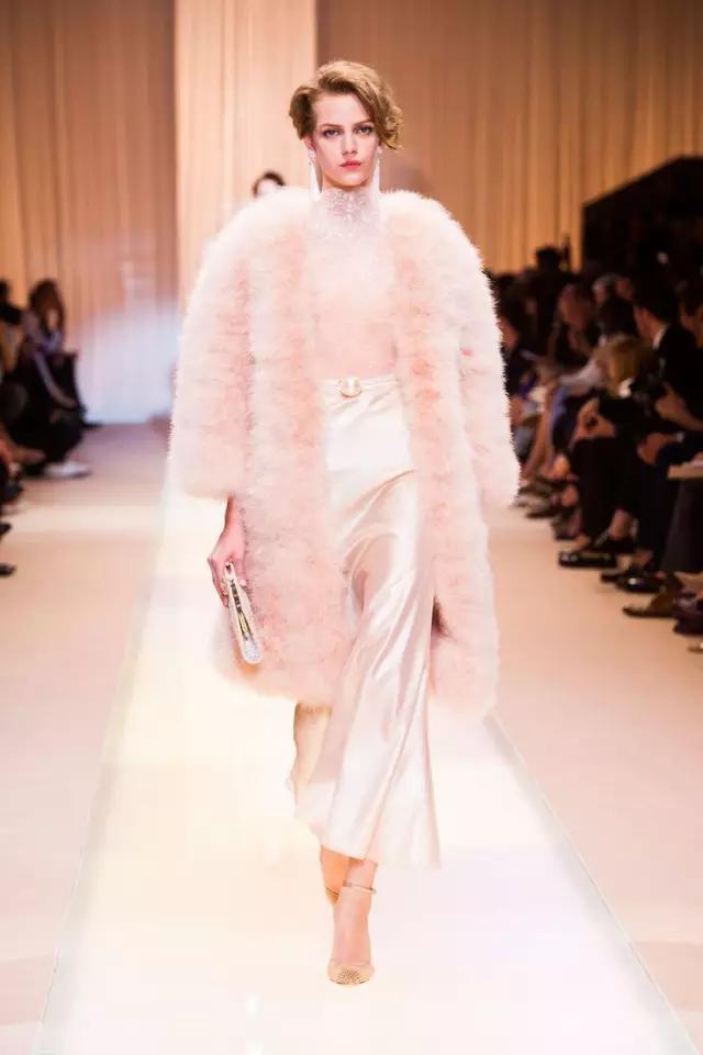 德国也有西施仙女，气质不输刘亦菲迪丽热巴！