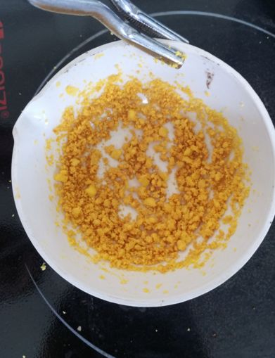 鸡蛋黄炒出油来抹湿疹管用吗,鸡蛋黄熬油能够缓解婴儿湿疹吗