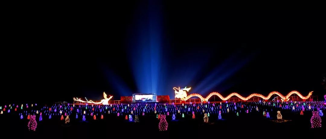 驻马店的打铁花表演时间,赏花灯表演