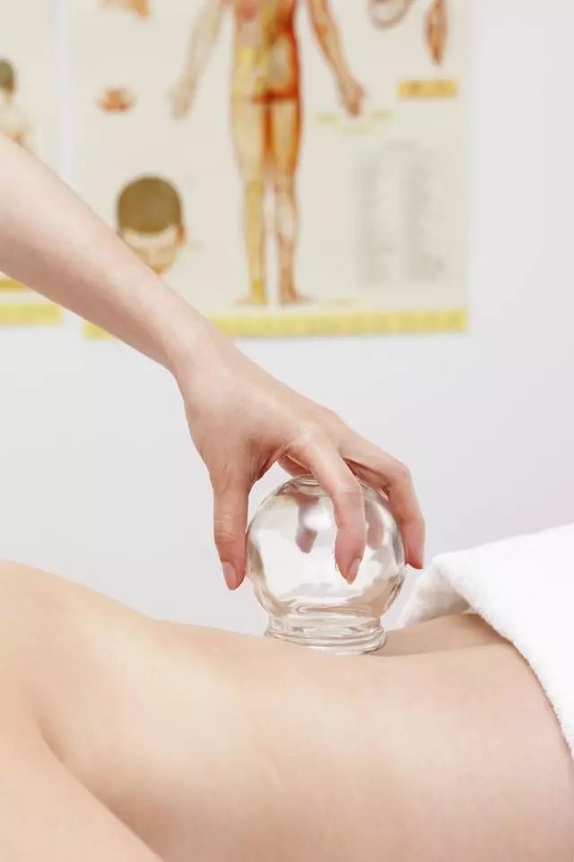 火罐拔哪些穴位能够减肥,每天火罐减肥的方法