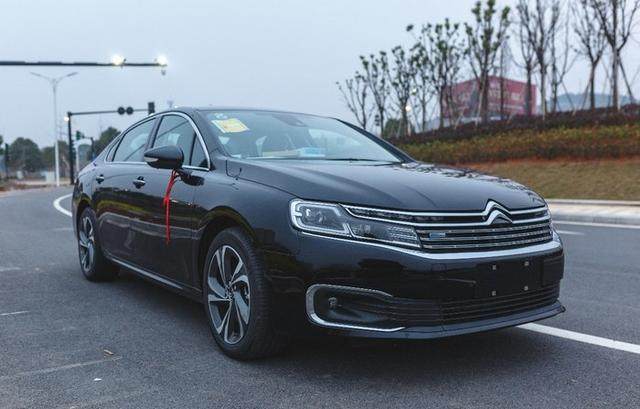 悲凉！曾和宝马5系同级，60万提车还要加价，如今18万还是没人理