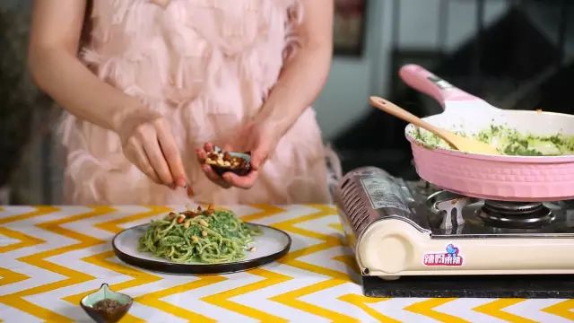 欧洲特别火爆的意面教程,改良青酱意面的做法