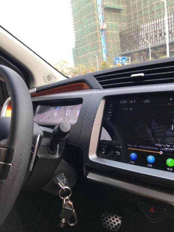 毕业两年买二手车还是新车,毕业两年内买车合适吗