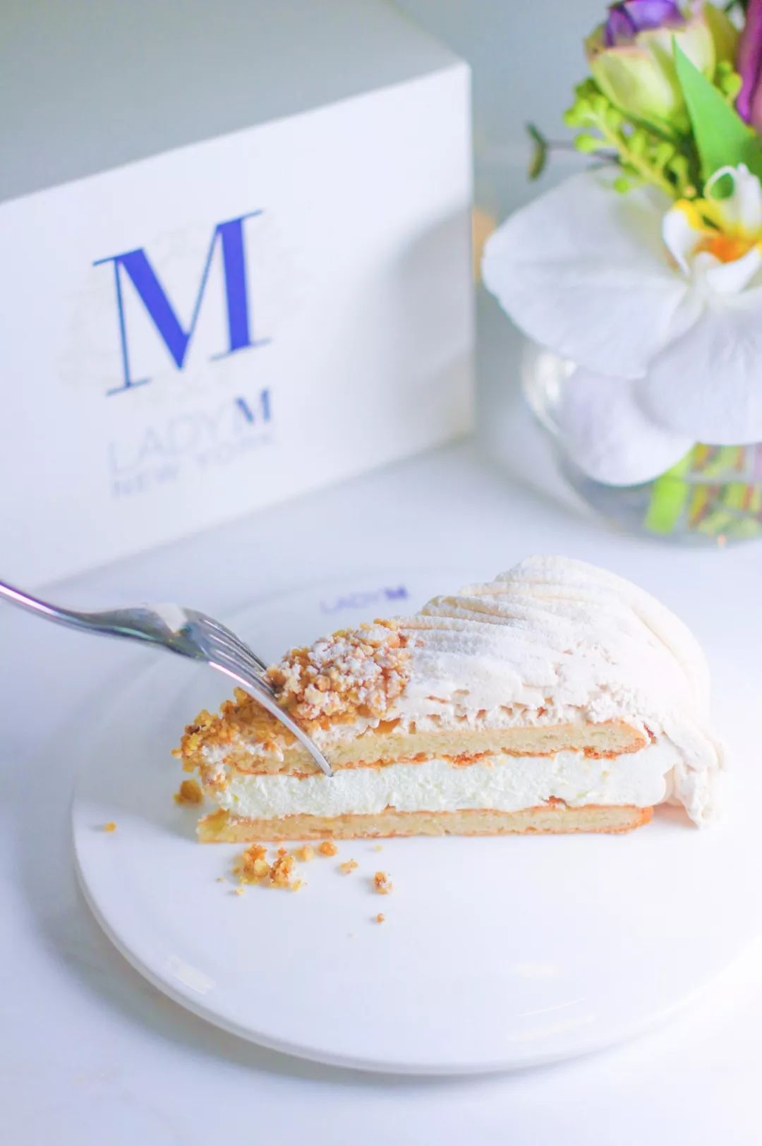 为了这口蛋糕，有人等了5小时，队伍长到连警察都出动