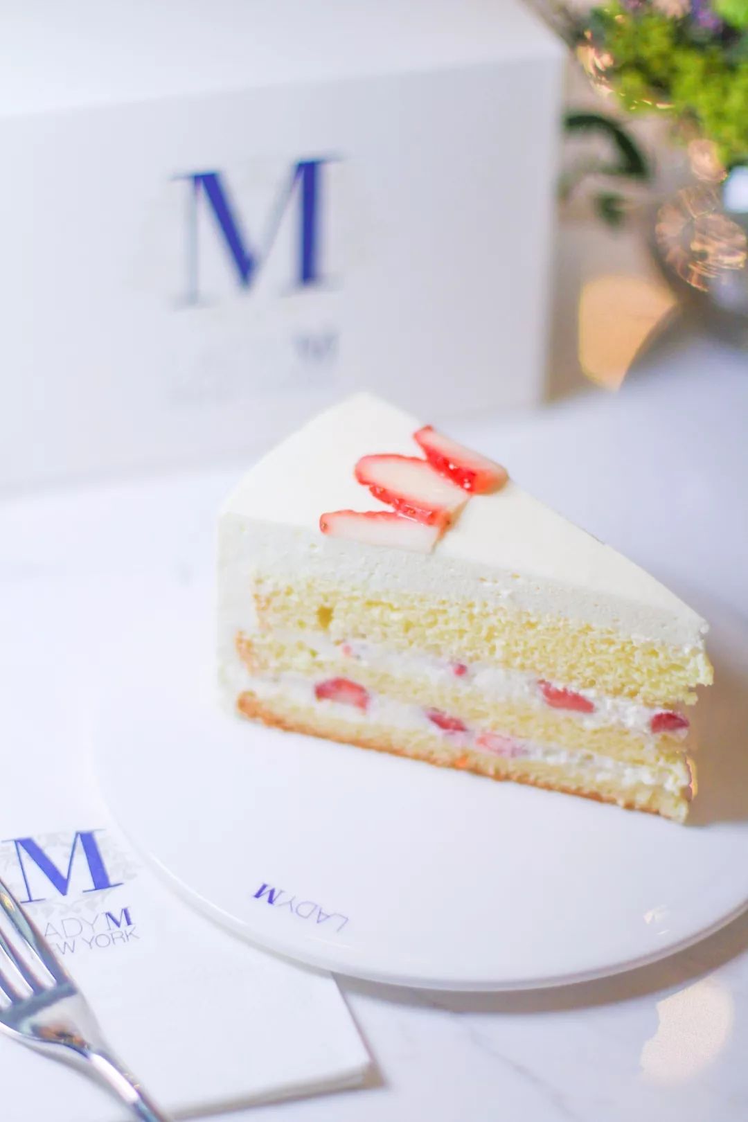 为了这口蛋糕，有人等了5小时，队伍长到连警察都出动