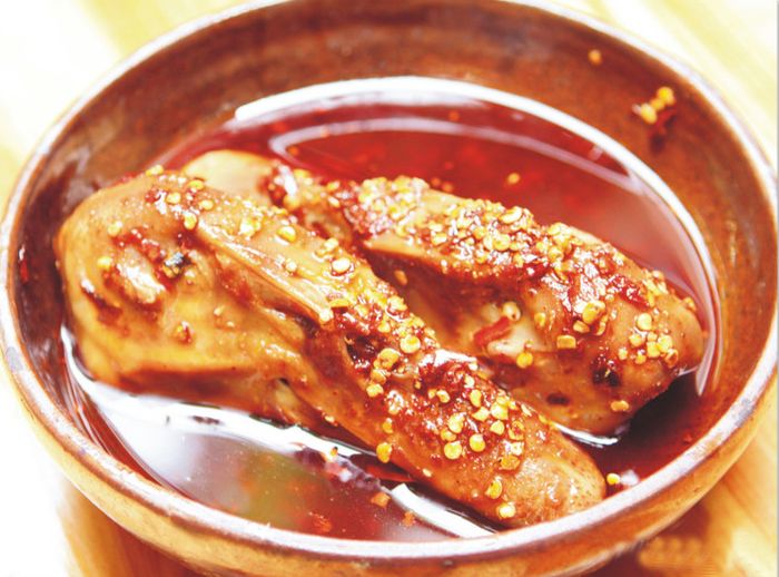 原来好多热门苍蝇馆子的干货，都能够抽真空、当特产带走！