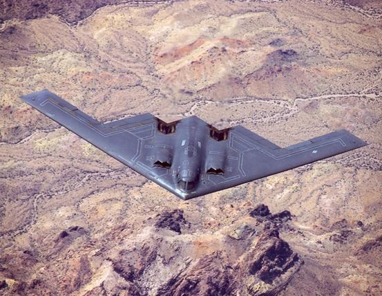 美国b21轰炸机比b2轰炸机强不强,b2轰炸机最先进武器