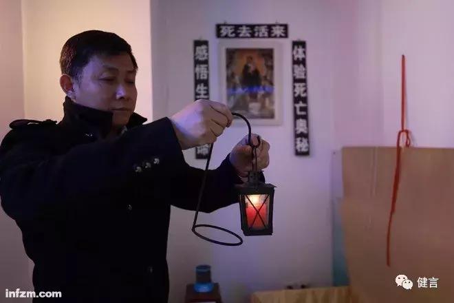 有些人打着健康的幌子,所谓的心理治疗是骗局吗