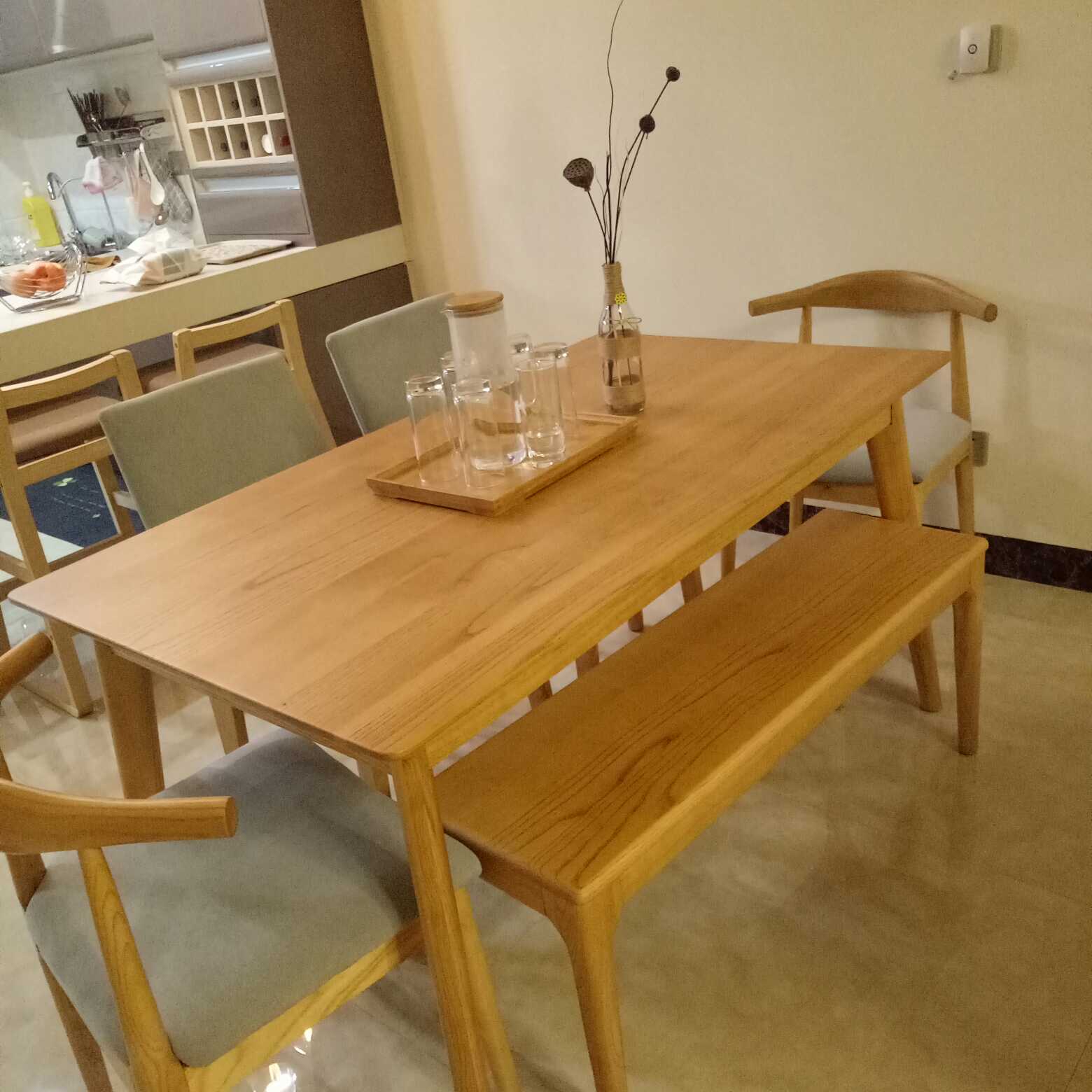 合适年轻人的背景墙设计图,简单大气年轻人背景墙效果图