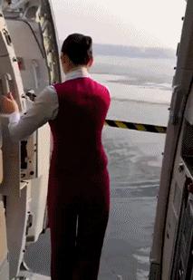 枉费我看了整整大半天，原来是块泰国进口透明乳胶，真是服了