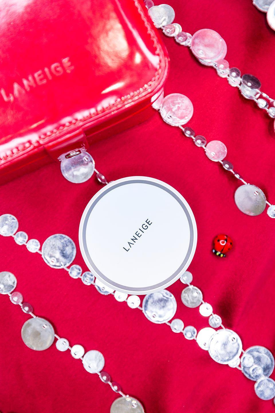 跟着宋慧乔、李圣经一起打造“新年妆”，你看怎么样？