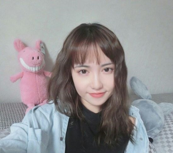 圆脸发际线后移怎么修饰脸型,合适圆脸方脸修饰脸型女生的发型