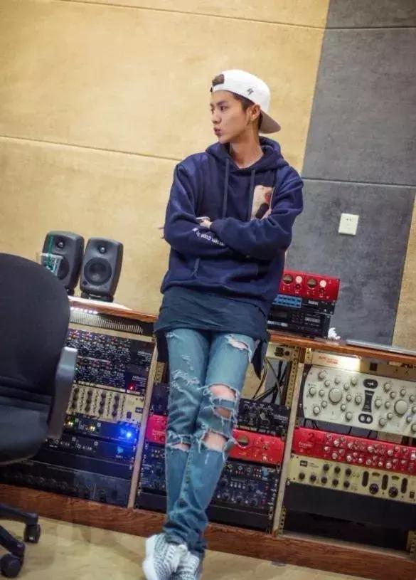 vans明星款,vans本身就很火