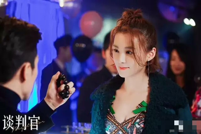 杨幂把自己的整形医生介绍给了闺蜜吗？如何越整越自然