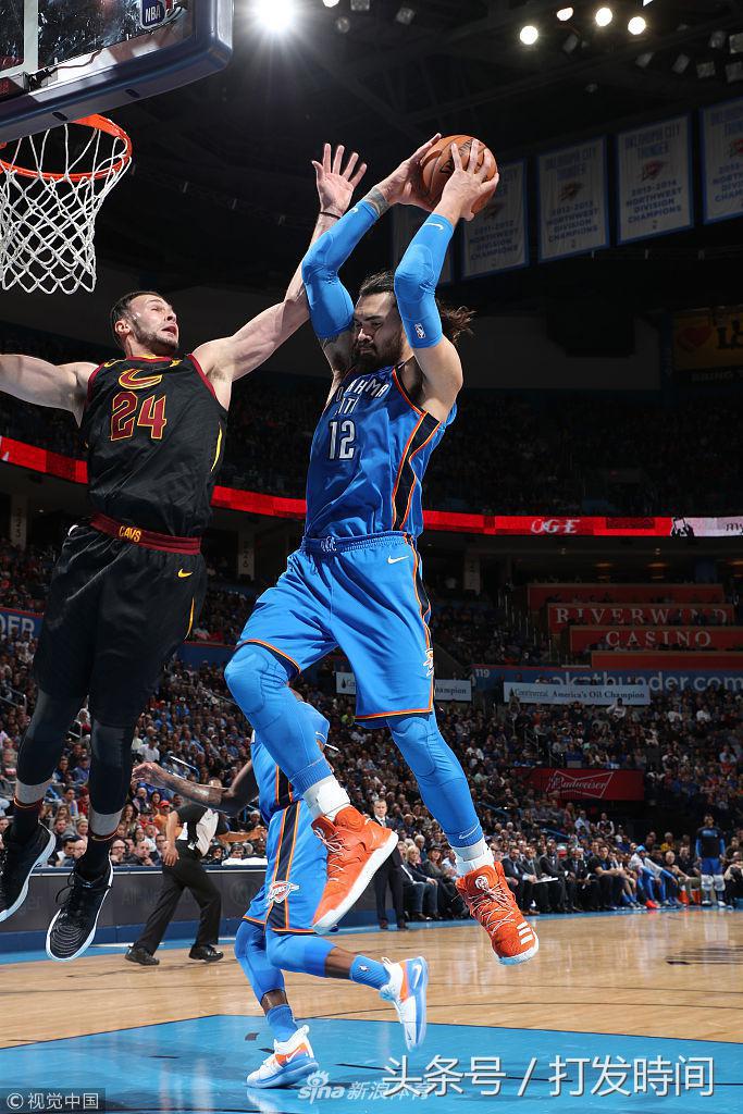 nba亚当斯汤普森,亚当斯超远3分空心入网一箭穿心