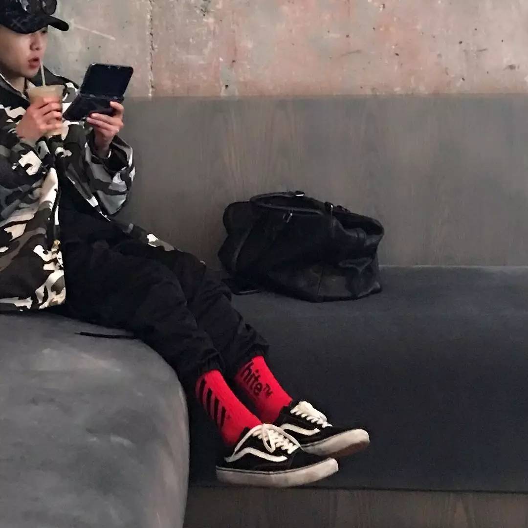 既好看又耐穿的运动鞋,公认好看又脚感好的休闲运动鞋