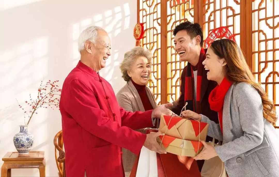 大年初二回娘家接财神,大年初二接财神最佳方向