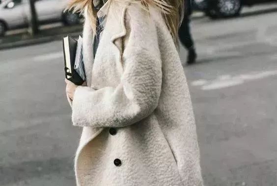 羊毛大衣脏了怎么清洗妙招,大衣脏了不用洗一条毛巾轻松搞定