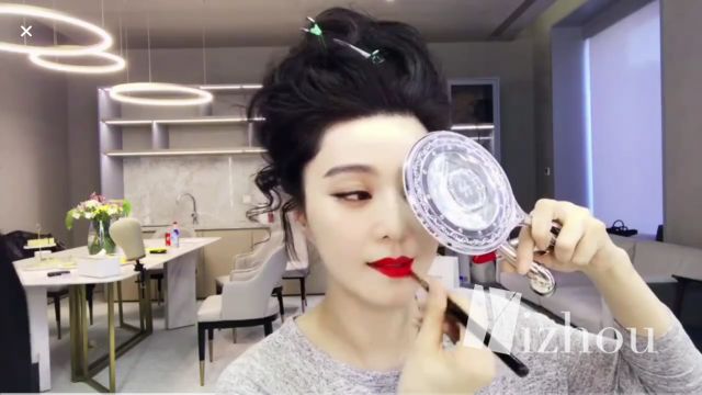 范冰冰在小红书晒面膜，遭到了代购们的集体*制抵**