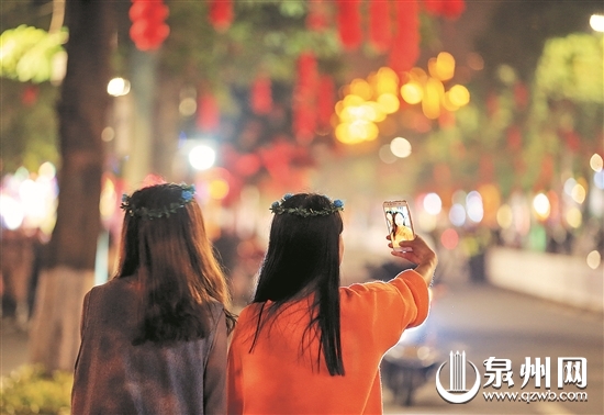 泉州元宵灯会2019年,2018泉州元宵花灯俏狗灯最受宠