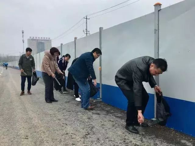 弘扬雷锋精神志愿服务暖人心,志愿者在行动践行新时代雷锋精神