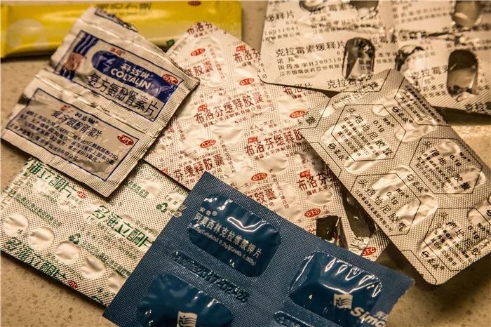 家里过期的药千万不要扔,家里的药再不吃就过期了