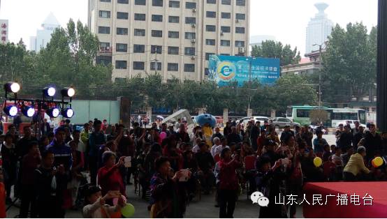 一箱从千里之外送来的油桃