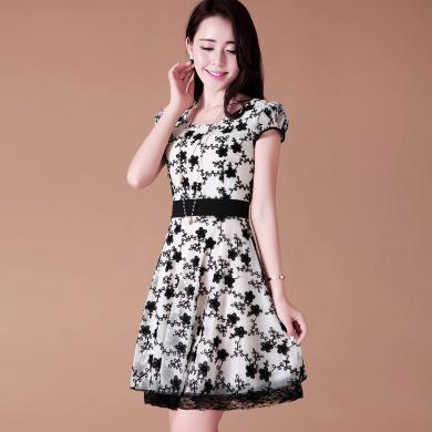 夏天裙装怎么穿得又美又飒,夏季女士裙装搭配