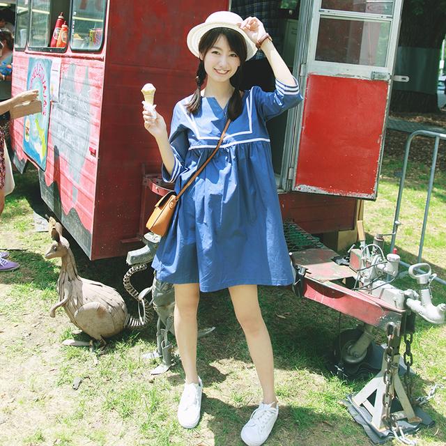 什么小白鞋搭配裙子好看,穿裙子能够搭配小白鞋吗