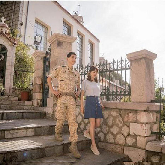 今年流行的秋季裙装,这套裙装火遍整个夏天