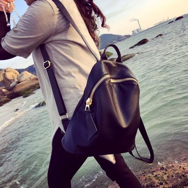 双肩包时尚潮流的,时尚款双肩包