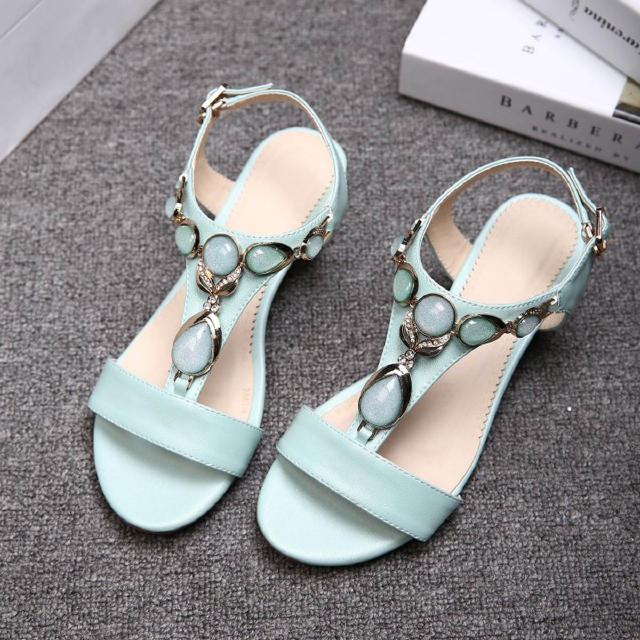 夏日必备时髦鞋履,春夏鞋履系列一览女士减龄