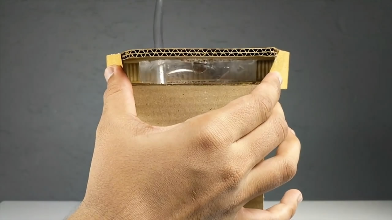 手工制作饮水机教程不用塑料水瓶,塑料瓶做饮水机简单的方法