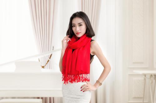 本命年女童是外穿红还是内穿红,本命年不合适穿红色的属相