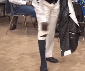 非洲贫民窟的时尚经：即使住最破的垃圾堆里，也穿着最骚的阿玛尼