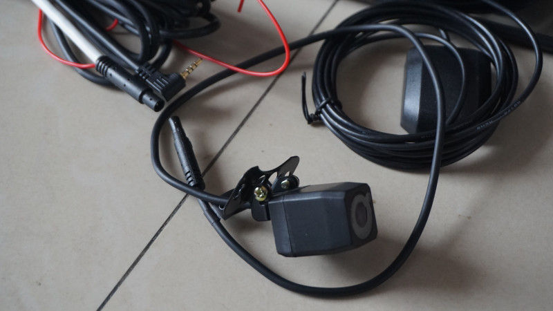 全面屏与后视镜的组合，威路特M8带来更安全的行车体验