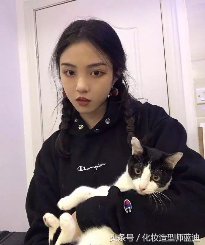 马尾辫到底是怎么样的发型,一直是马尾辫不知道合适什么发型