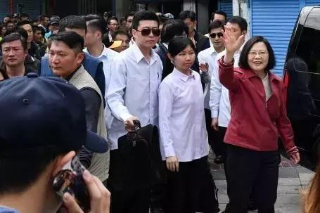 蔡英文说上任以后台湾经济越来越好，然而真相呢？