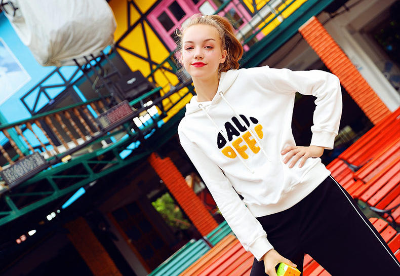 今年最火高街卫衣,2018活力元气的卫衣让你美到飞起