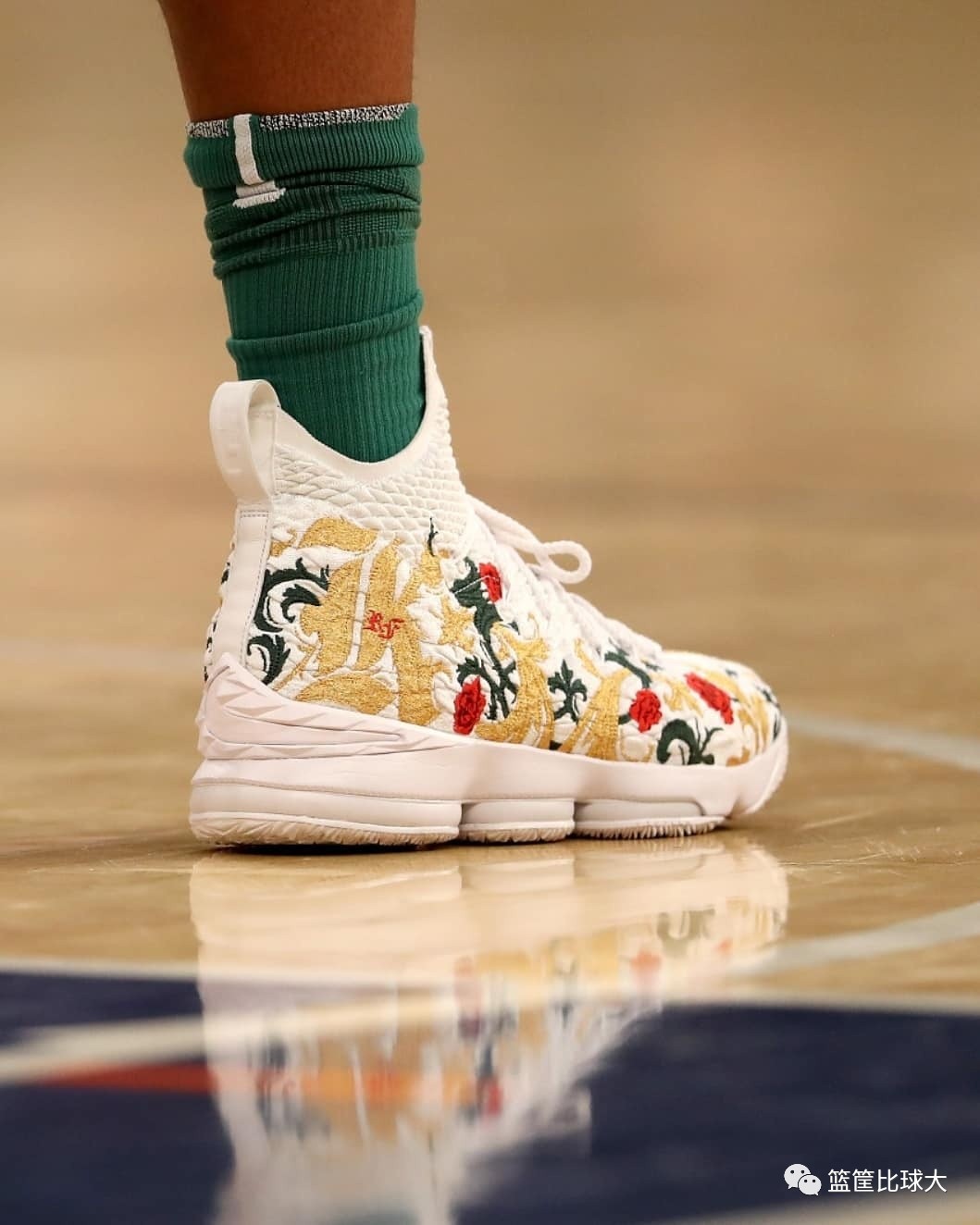 库里中国赛2017深圳出场仪式,2020库里nba入场秀