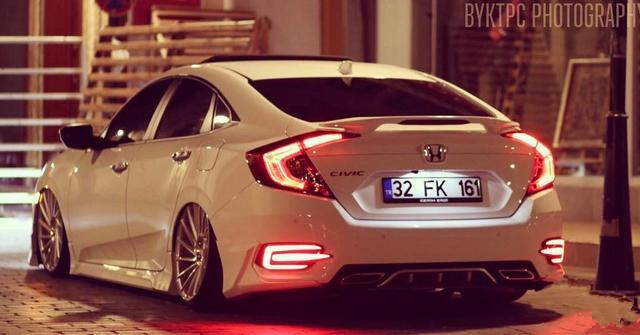 马自达昂克赛拉大众凌渡本田思域,凌渡2022款酷辣版和本田思域燃动