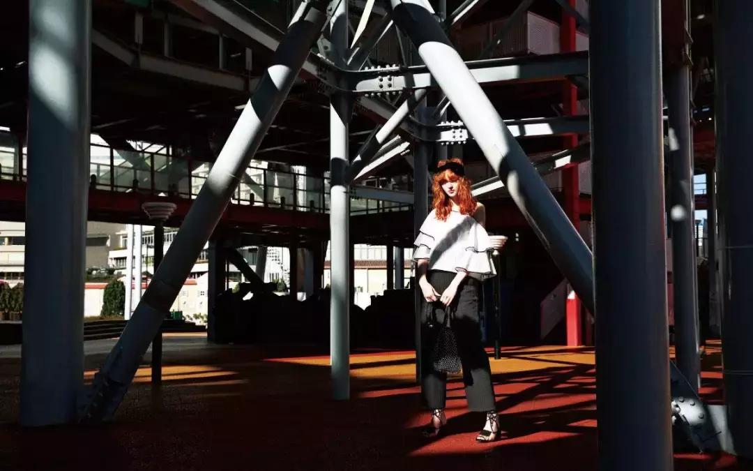 从裙子到套装,早春必备单鞋惊艳从头到脚