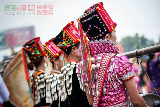 景颇族的风俗习惯和民族服饰,德宏傣族景颇族服饰定制