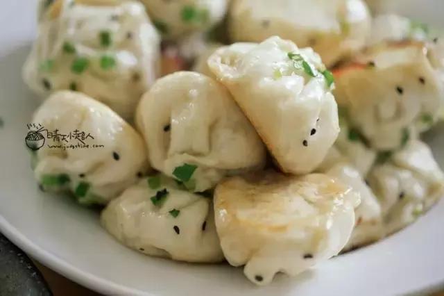 生煎包专用平底锅都能够做什么,用小电锅煎生煎包怎么做