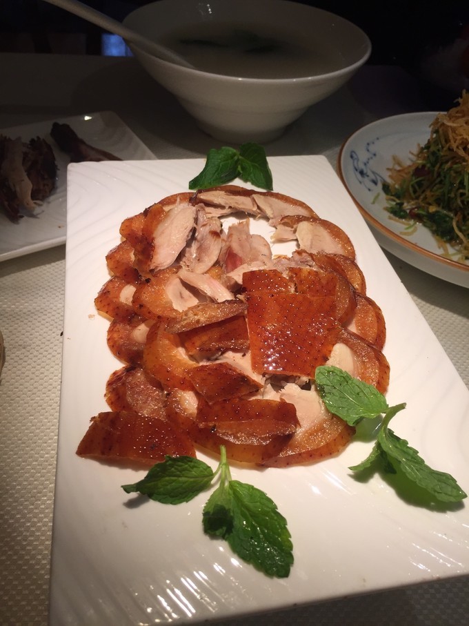 冬天去哪里旅游暖和特色美食,冬季游玩攻略美食推荐